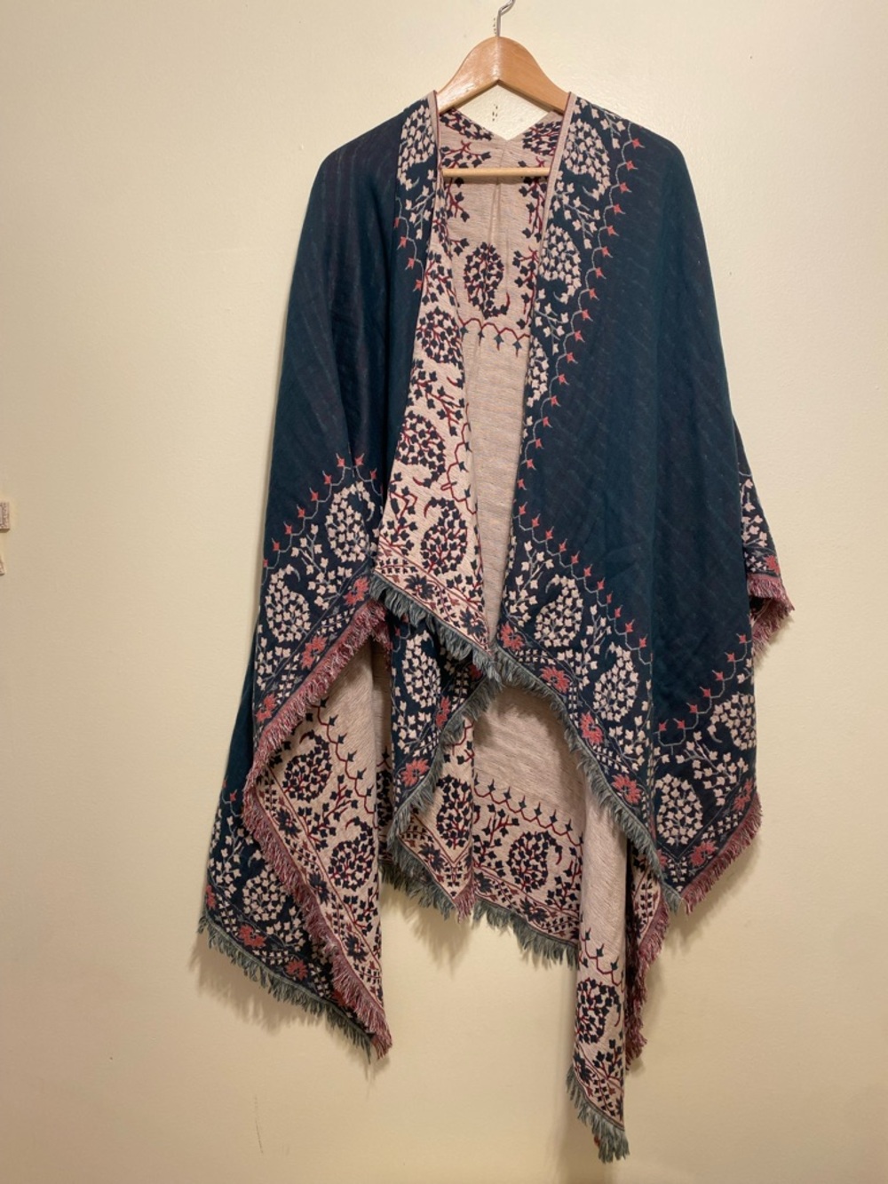 The Metropolitan Museum of Art Wool Silk Cotton Reversed Floral Fringe Poncho